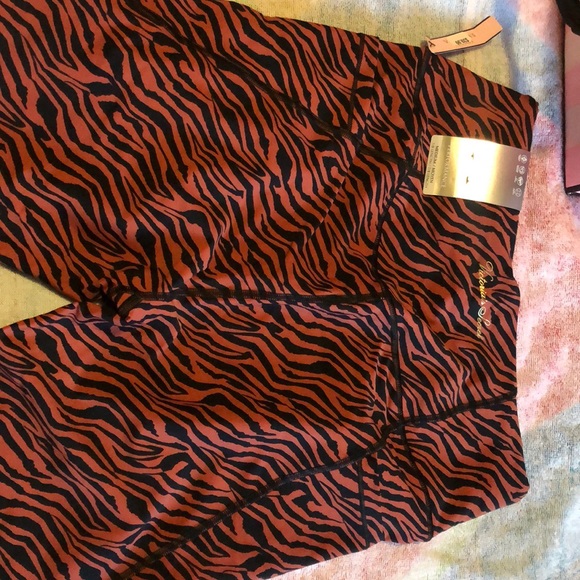 Victoria Secret Leggings - Picture 3 of 7